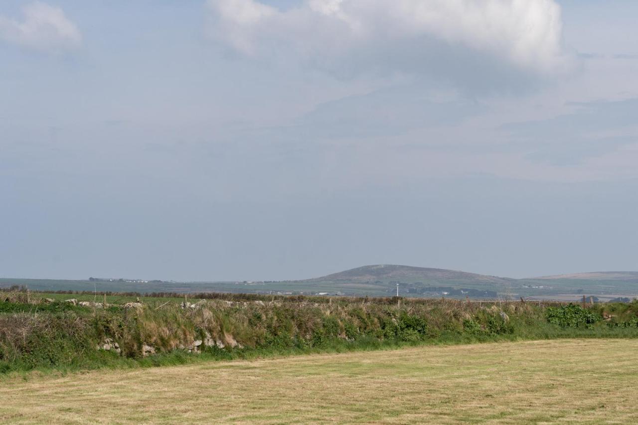 Holiday home Porthcurno Barns, The Big Barn - Spacious & Cosy Cottage, Walk To Porthcurno Beach, Pedn Vouder & Minack Theatre *