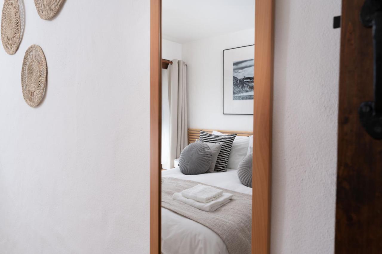 Porthcurno Barns, The Big Barn - Spacious & Cosy Cottage, Walk To Porthcurno Beach, Pedn Vouder & Minack Theatre Holiday home